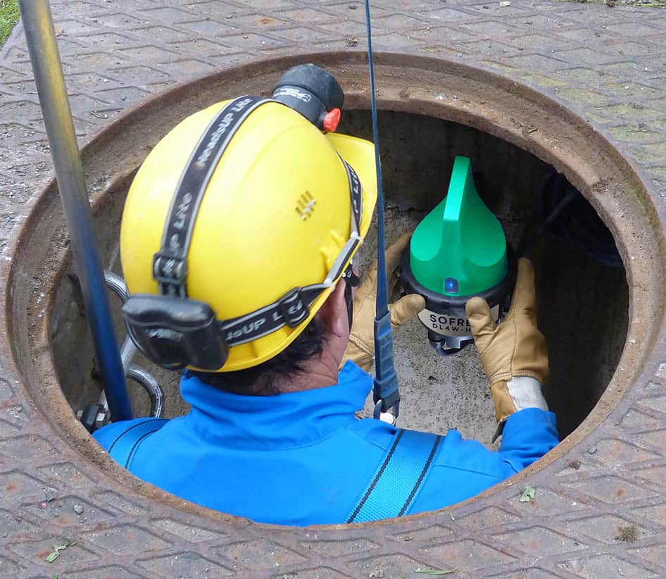 Implementation of data loggers for continuous diagnostics of wastewater networks